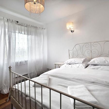 3 Bedrooms Apartment Zoliborz Gwiazdzista วอร์ซอ ภายนอก รูปภาพ