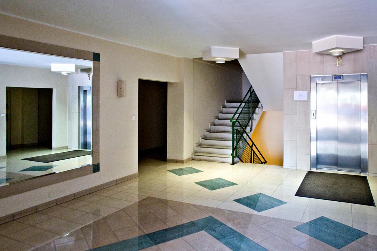 3 Bedrooms Apartment Zoliborz Gwiazdzista วอร์ซอ ภายนอก รูปภาพ